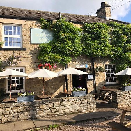 Bolton Arms Hotel Redmire Eksteriør billede